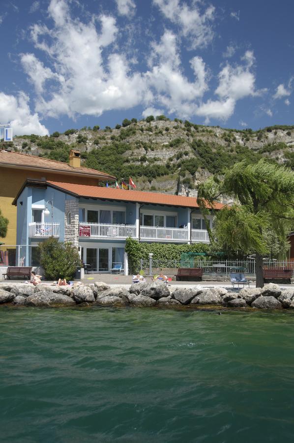 Casa Toblini Al Lago On The Beach Torbole Sul Garda Extérieur photo
